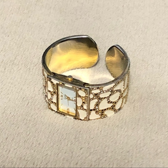 ✨2/$7✨ Watch: Cuff Watch, NO Extra Links or Battery 🛍 Bundle Me! - Picture 1 of 5